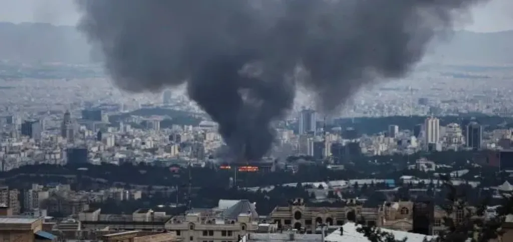 الدفاع الكويتية: إصابة 10 من منتسبي القوات المسلحة في استهداف لأحد المعسكرات