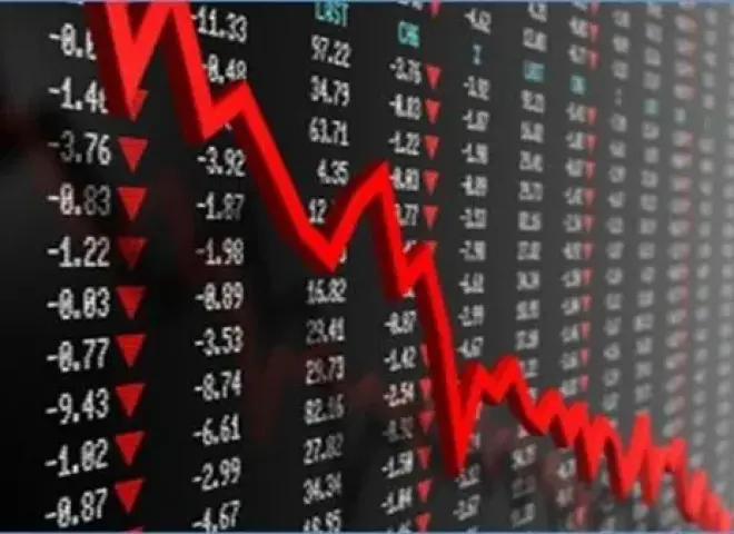 البورصة المصرية تهوي وسط ضغوط على أسهم الأسمدة بعد زيادة أسعار الغاز