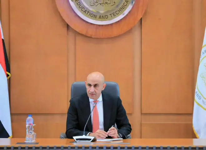 وزير التعليم يشدد على تعزيز الانضباط المدرسي ومتابعة انتظام حضور الطلاب