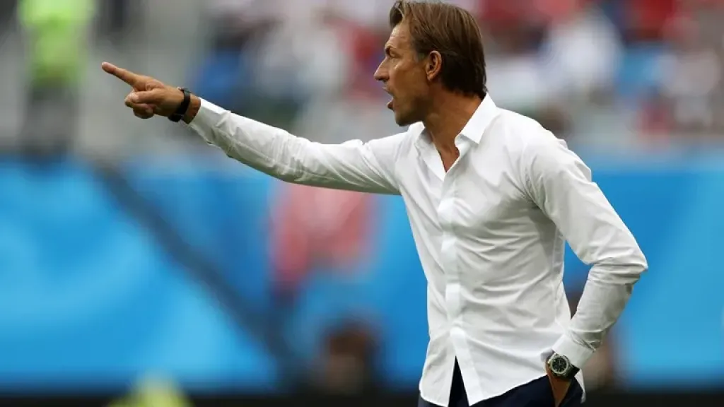 بعد رباعية الفراعنة.. رينارد يستبعد حارس السعودية الأساسي