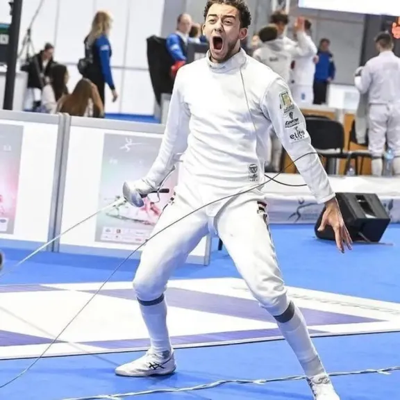 محافظ الغربية يهنئ البطل محمد السيد ببرونزية كأس العالم لسلاح سيف المبارزة