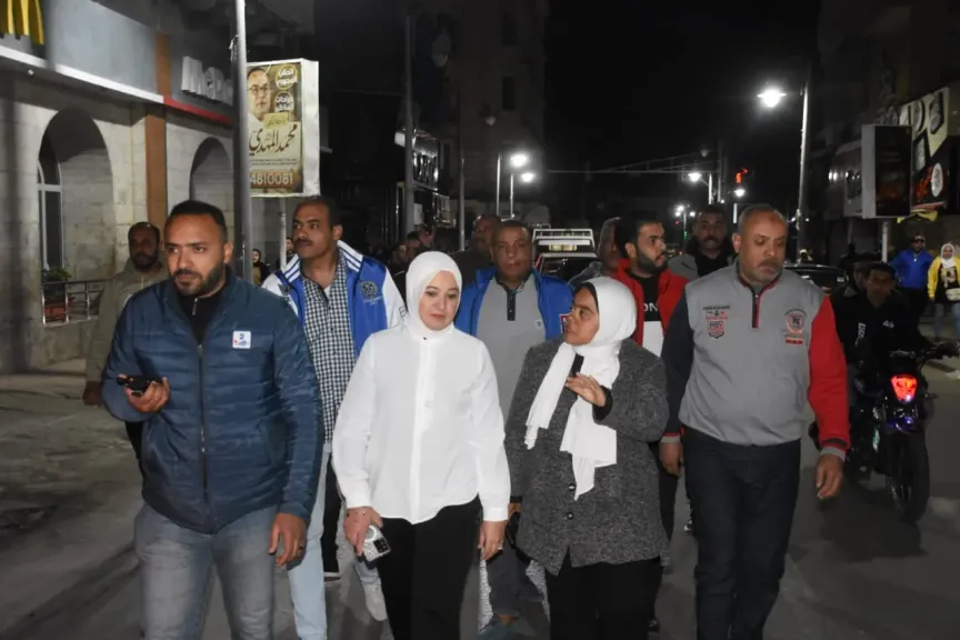 نائب محافظ الإسكندرية تتابع الالتزام بمواعيد غلق المحال ميدانيًا بنطاق حي وسط