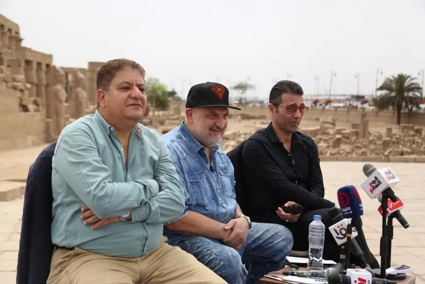 من قلب معبد الأقصر .. خالد الصاوي يفتح ملفات مسيرته الفنية