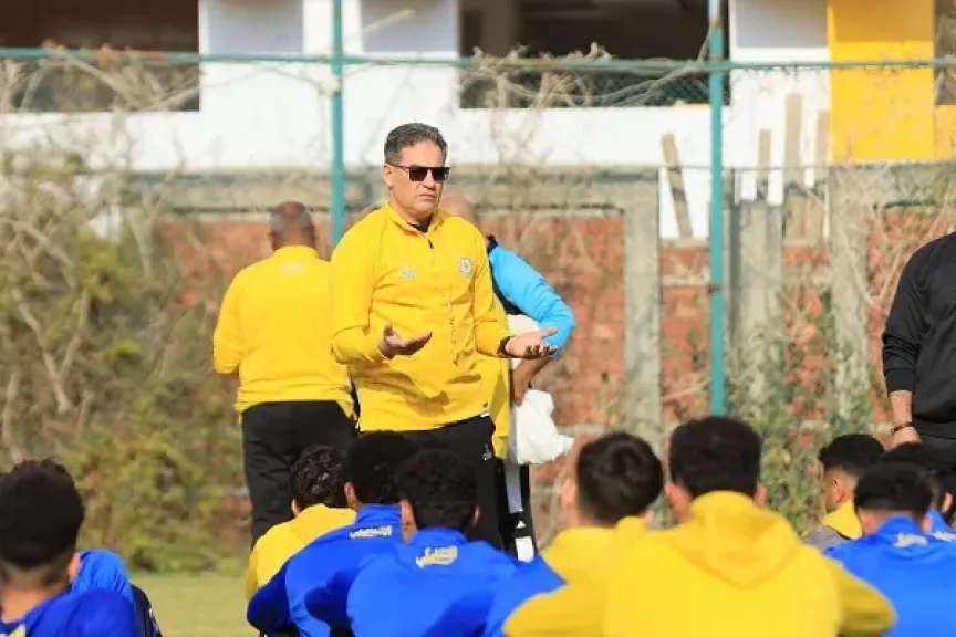 خالد جلال يصعد ثنائي شباب الإسماعيلي إلى الفريق الأول