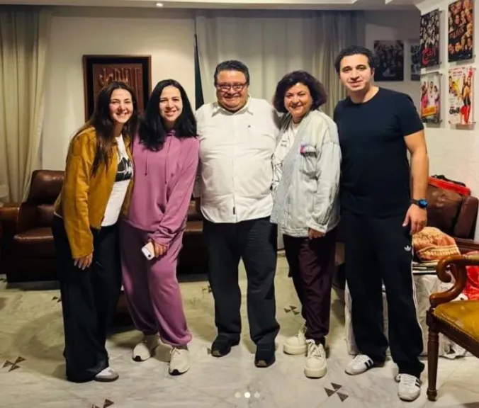 لأول مرة على المسرح.. خالد جلال يجمع دنيا وإيمي سمير غانم في عمل جديد