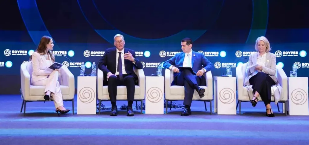 وزير البترول ونظيره القبرصي يؤكدان أهمية الاتفاق الإطاري بين البلدين لتشجيع الاستثمارات مع الشركاء في مجال الغاز