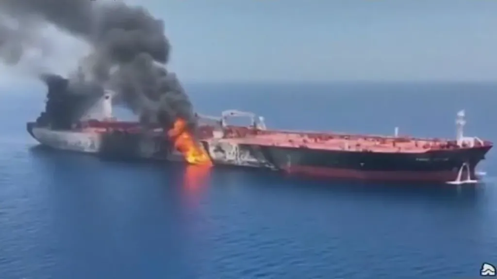 السلطات الكويتية: تعرض ناقلة النفط العملاقة السالمي لاستهداف إيراني