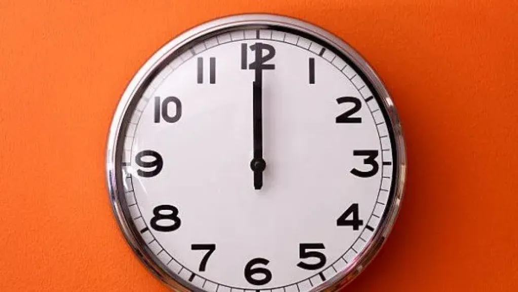 تقديم الساعة 60 دقيقة| موعد العمل بالتوقيت الصيفي 2026؟.. تفاصيل