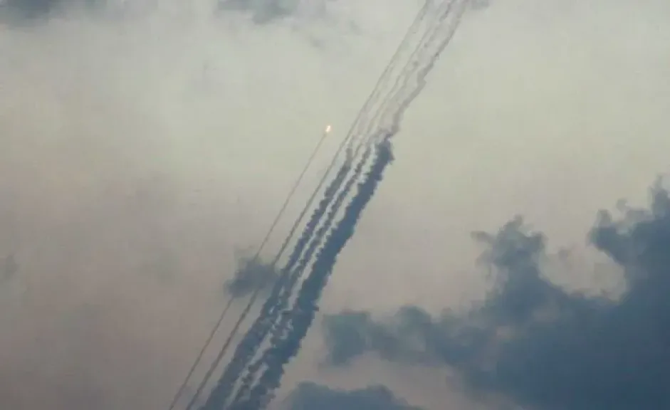 حزب الله يطلق 5 صواريخ باتجاه حيفا ومحيطها شمال إسرائيل