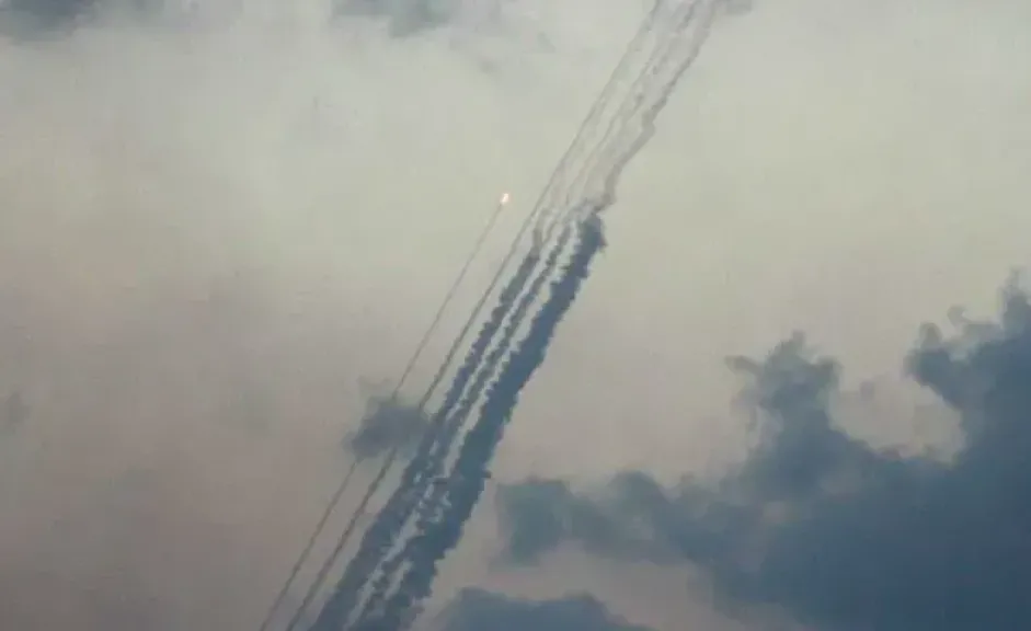 توتر أمني خليجي-إيراني: إسرائيل تستهدف طهران وطائرات مسيرة تضرب الإمارات