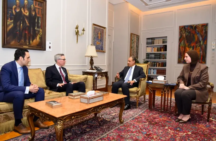 وزير الخارجية يستقبل الرئيس التنفيذي لشركة ”سكاتك” النرويجية