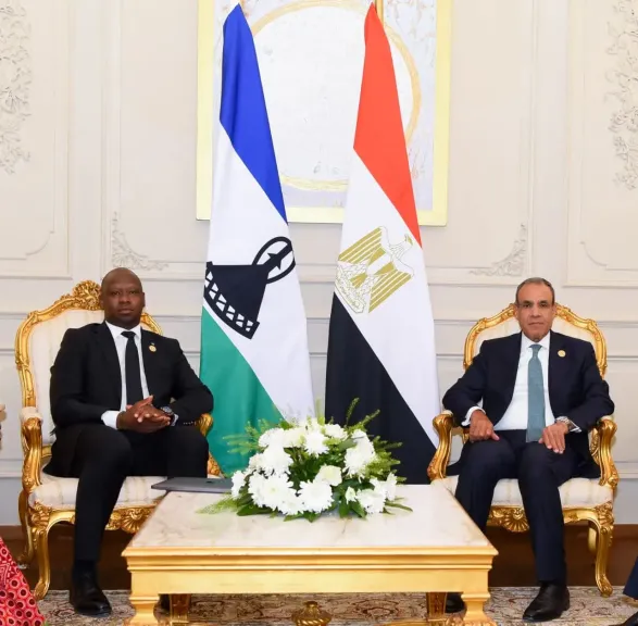 وزير الخارجية يلتقي وزير خارجية ليسوتو لتعزيز التعاون الثنائي