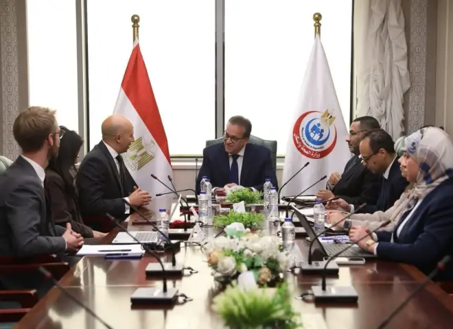 وزير الصحة يبحث مع شركة لوريال مصر تعزيز التعاون في الصحة الجلدية
