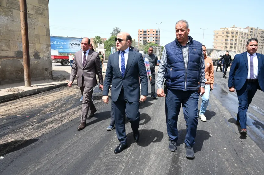 في جولة صباحية… محافظ الغربية يتابع الانتهاء من رصف محور طريق المعام