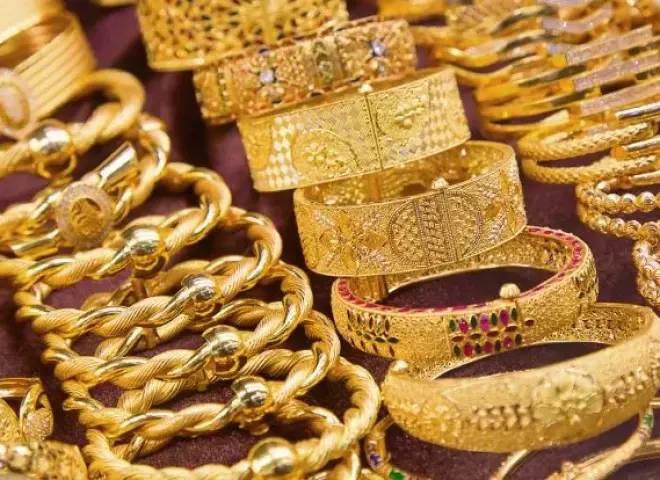 السبت 4 أبريل 2026.. الذهب يهبط بقيمة 10 جنيهات فى منتصف التعاملات