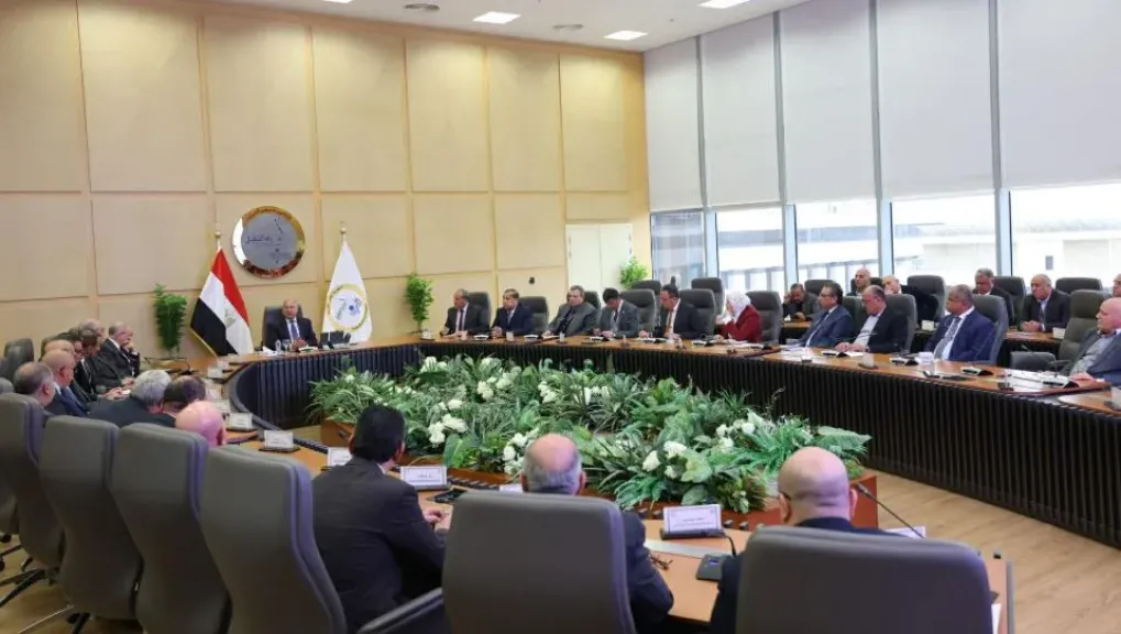 وزير النقل يوجه بإعادة هيكلة جداول تشغيل القطارات بما يتناسب مع حجم الركاب ترشيدا للإنفاق العام