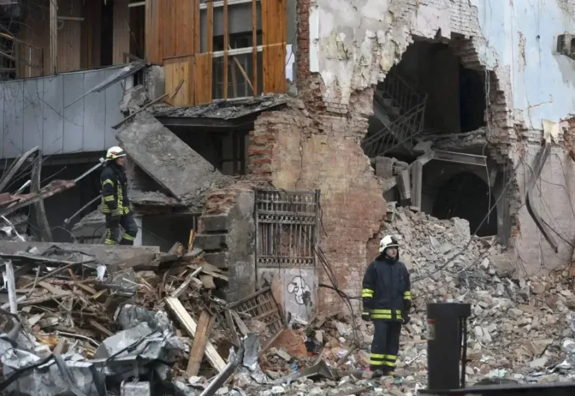 أوكرانيا: مقتل 4 أشخاص وإصابة 11 في قصف روسي استهدف منطقة خاركيف