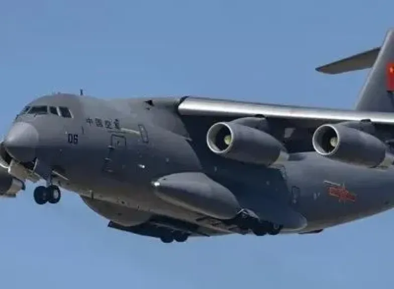 تايوان ترصد طائرتين عسكريتين و8 سفن تابعة للصين حول أراضيها