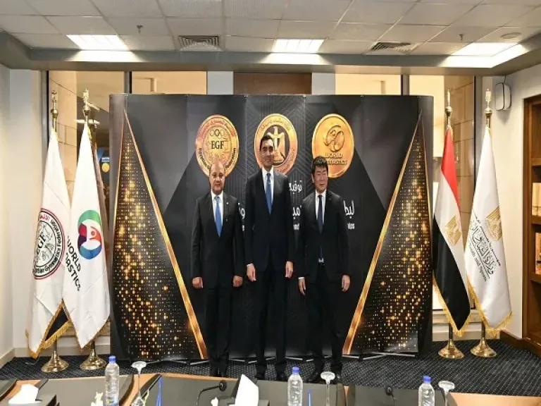وزير الرياضة يشهد توقيع عقد استضافة مصر لبطولة العالم لجمباز الايروبيك 2028