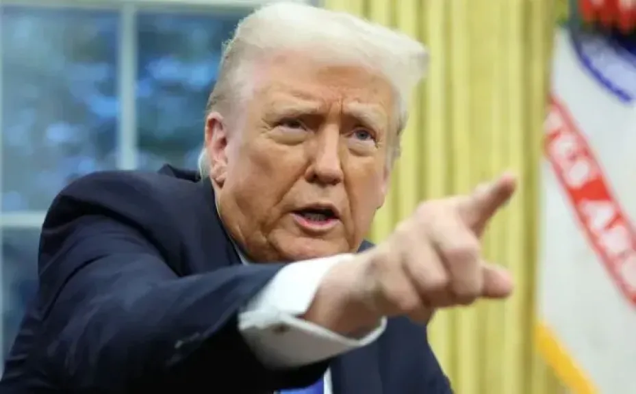 عزل الرئيس الإمريكي من منصبة بموجب تعديل المادة 25 من الدستور