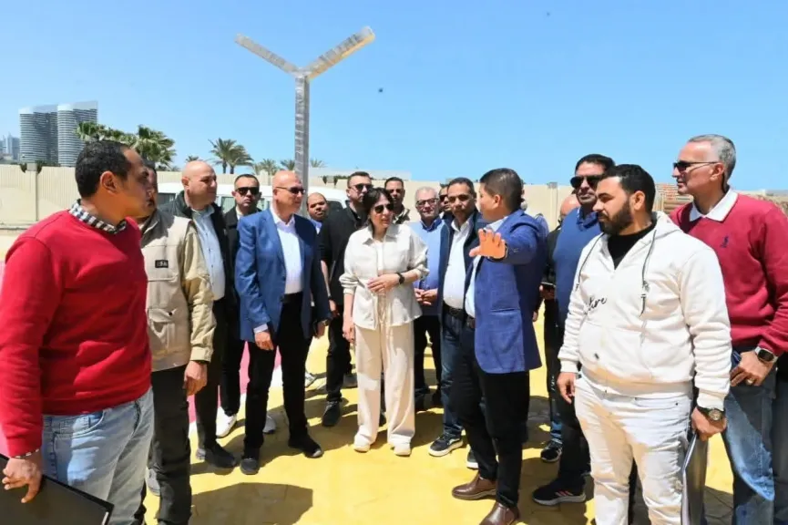 وزيرة الإسكان تتفقد مشروعات مارينا 8 و”بوغاز 24” والممشى السياحي  بمارينا