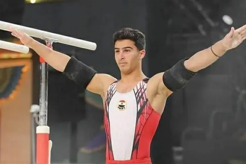 محمد عفيفي يتوج بفضية «المتوازي» ببطولة كأس العالم للجمباز الفني