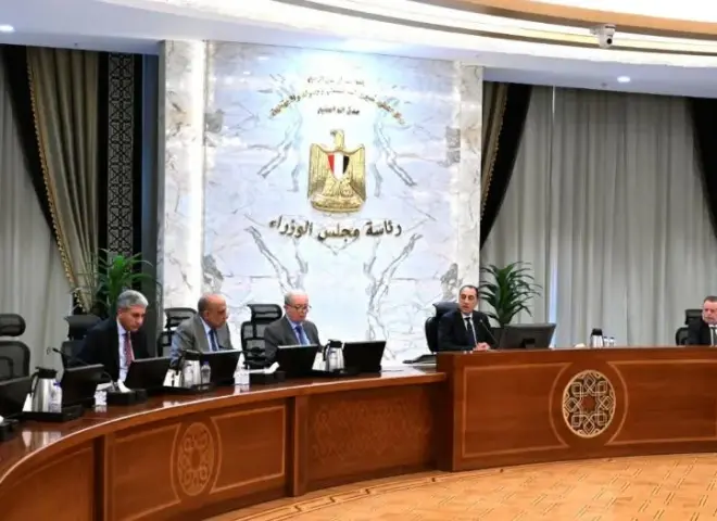 ترشيد الطاقة وتأمين الإمدادات.. تفاصيل اجتماع مدبولي لمواجهة آثار الأزمة الإقليمية