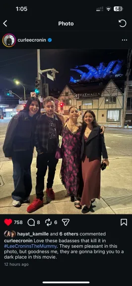 مي الغيطي تروّج لفيلم “The Mummy” في شوارع أمريكا.. وتجتمع مع صُنّاع العمل أمام البوستر العالمي