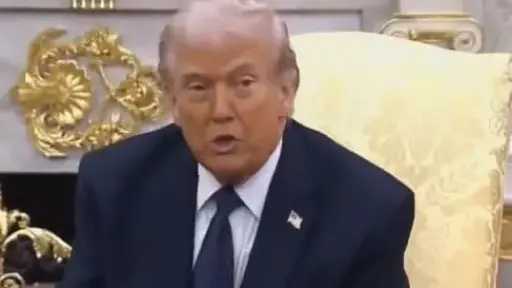 ترامب يكشف كواليس إنقاذ الطيارين من إيران وسبب تفجير طائرتين خلال العملية