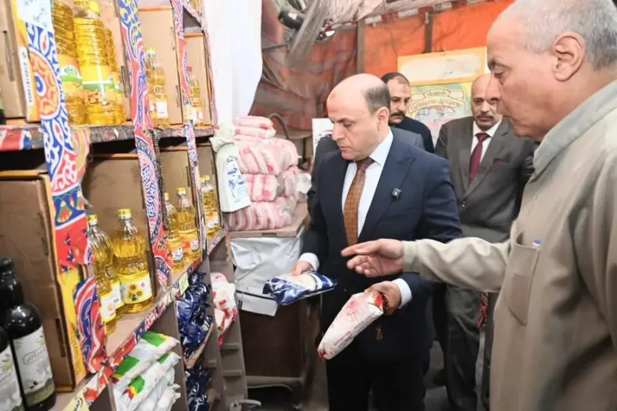 محافظ الغربية يتابع أسواق “اليوم الواحد” بتخفيضات تصل إلى 30% وسط إقبال كثيف من المواطنين