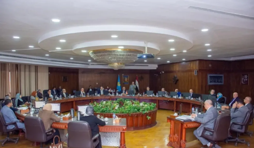 ترقية 7 أساتذة و21 أستاذاً مساعداً بهيئة التدريس في جامعة طنطا