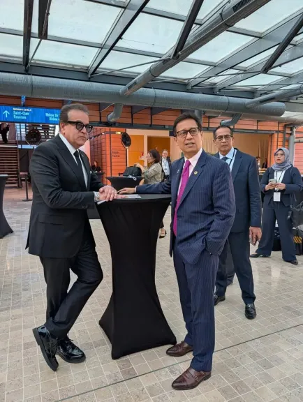 وزير الصحة يبحث مع نظيره الإندونيسي تعزيز الترصد الوبائي والإنذار المبكر