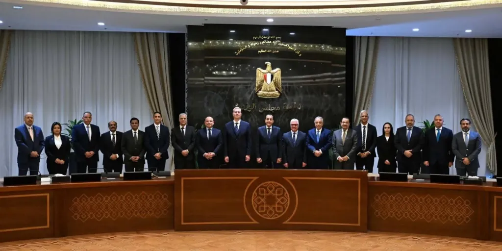 رئيس الوزراء يشهد توقيع عقد مشروع ”بولي سيرف” المصرية للكيماويات بالسخنة باستثمارات 215 مليون دولار