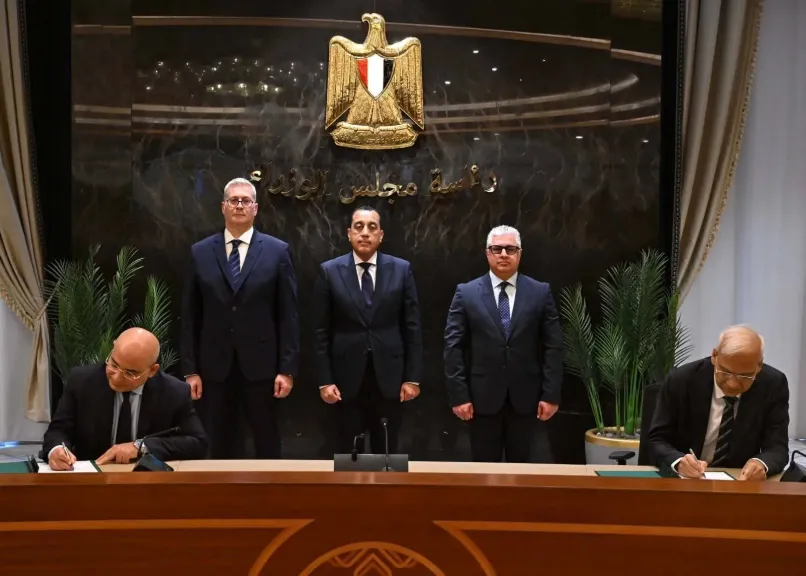 رئيس الوزراء يشهد توقيع عقد إنشاء مشروع ”إندوراما مصر للأسمدة” بالمنطقة الاقتصادية لقناة السويس