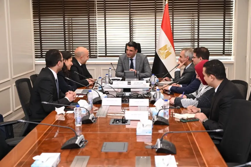 وزير الصناعة يبحث مع شركة لوريال مصر لصناعة مستحضرات التجميل خطتها لتعزيز استثماراتها في مصر