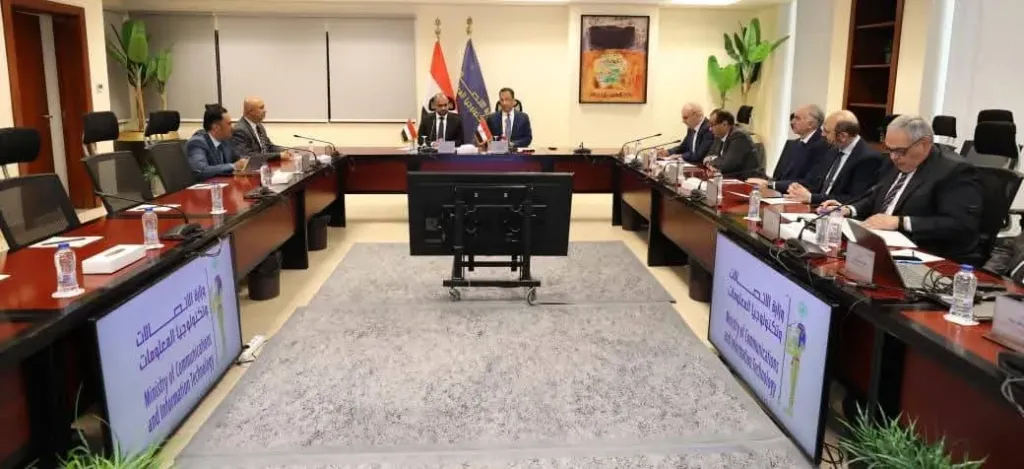 وزير الاتصالات يبحث نع نظيره اليمني تعزيز التعاون المشترك في مجالات التحول الرقمي