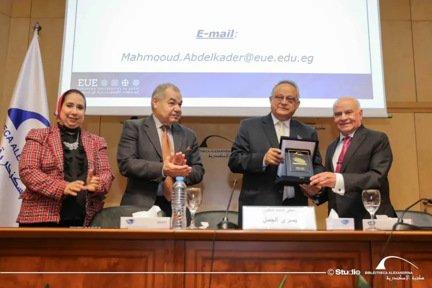 محاضرة علمية بمكتبة الإسكندرية عن التقنيات المتطورة لعلاج الأورام ومكافحة الملاريا