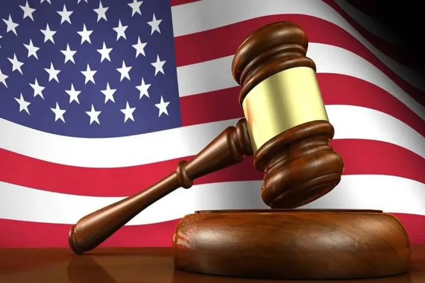 أمريكا: سجن شرطي سابق تسبب في وفاة مشتبه به