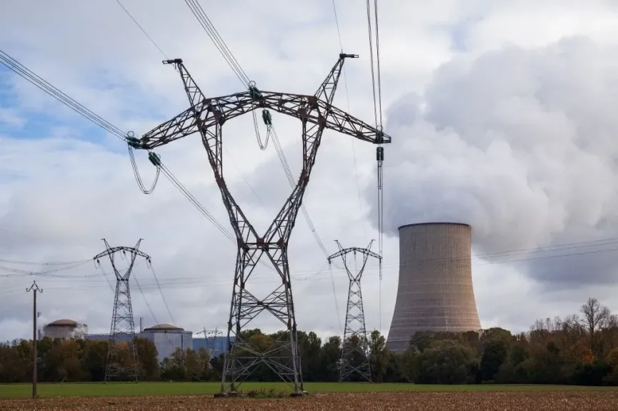 فرنسا تدعم التحول إلى الطاقة الكهربائية بدلا من مساعدات الوقود المؤقتة