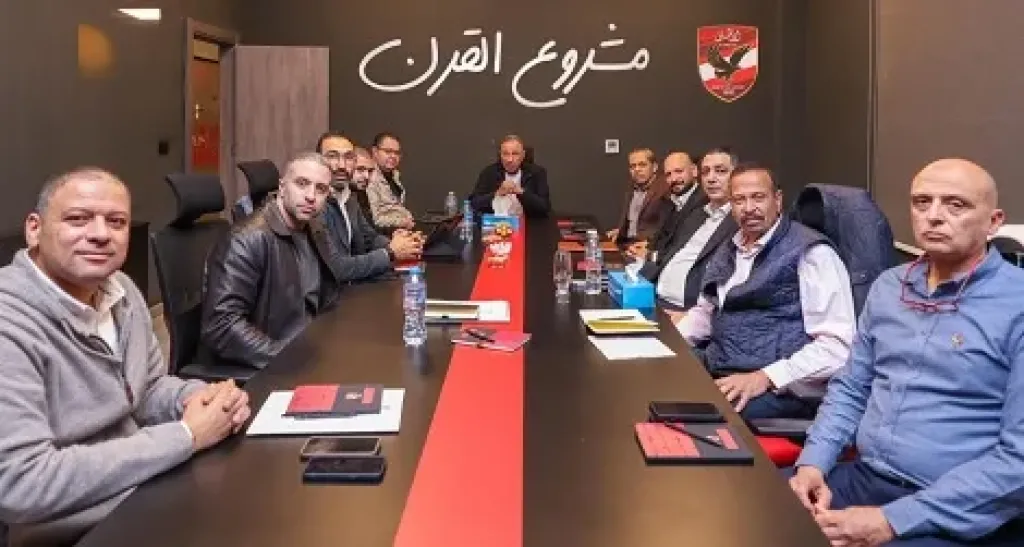 الخطيب يهنئ رجال طائرة الأهلي بكأس مصر.. ويطالبهم بحسم بطولة أفريقيا