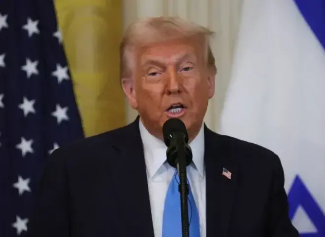 ترامب يهدد بريطانيا برسوم جمركية باهظة بسبب ضرائب شركات التكنولوجيا