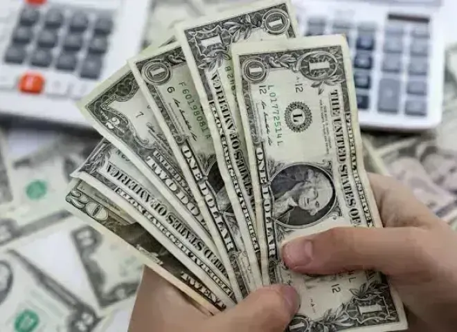 قفزة جديدة في سعر الدولار اليوم.. تحديث منتصف التعاملات