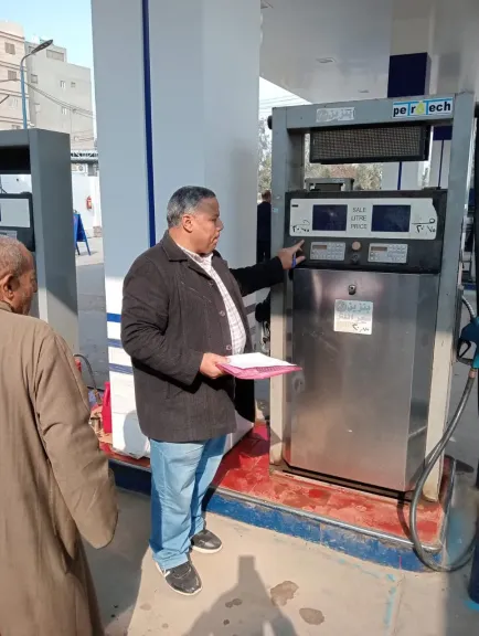 محافظ الغربية يعلن ضبط تانك سولار مخفي و10 طن زيوت سيارات و24 ألف لتر مواد بترولية