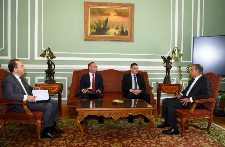 وزير الخارجية يستقبل رئيس هيئة الشراء الموحد لبحث تعزيز التعاون في مجال الأمن الصحي