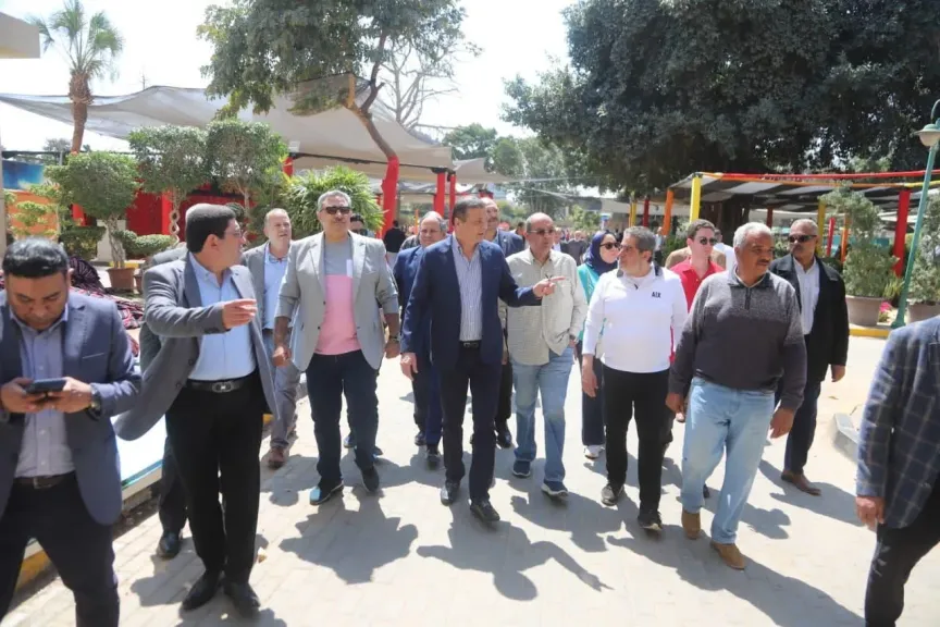 وزير الزراعة يتفقد معرض الزهور بالدقي ويقرر مده لنهاية مايو مع إعفاء العارضين من الرسوم