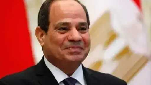 السيسي يبحث مع «CMA – CGM» الفرنسية تعزيز الاستثمارات بموانئ مصر والمنطقة الاقتصادية لقناة السويس