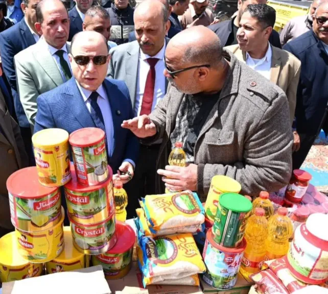 محافظ الغربية يتابع أسواق “اليوم الواحد” بطنطا والمحلة وسمنود وزفتى والسنطه وقطور