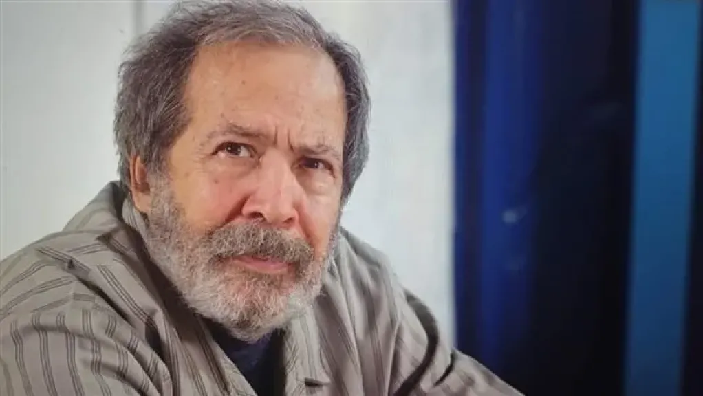 زوجة الفنان سامي عبد الحليم توضح حقيقة علاجه وتنفي تكفل خالد النبوي