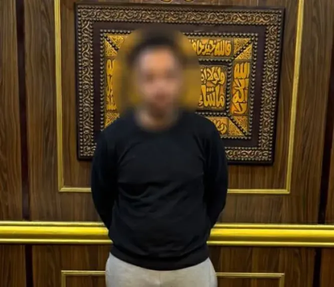 ضبط متهم بالتعدى على فتاة بالسب والتلويح بإشارات منافية للآداب في الهرم