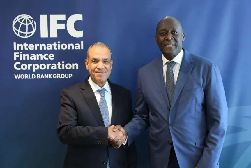 وزير الخارجية يلتقي المدير التنفيذي لمؤسسة التمويل الدولية